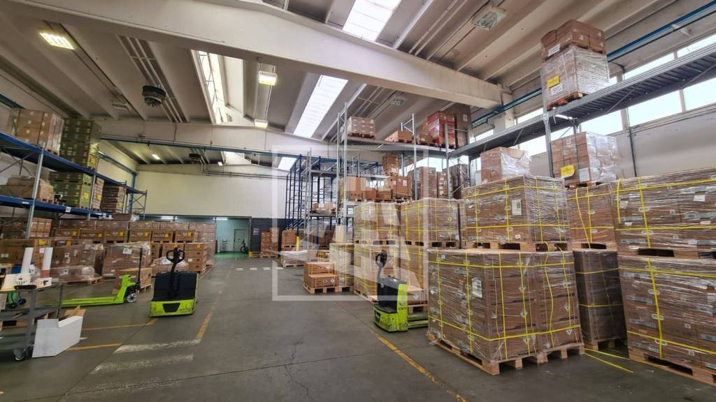 capannone in vendita a Bagnolo in Piano