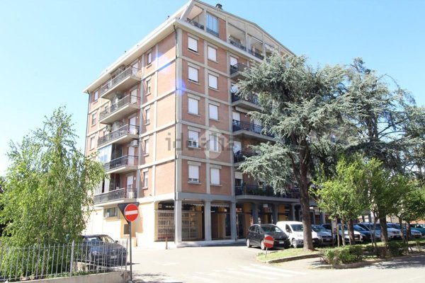 locale commerciale in vendita a Bagnolo in Piano