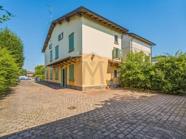 casa indipendente in vendita a Bagnolo in Piano in zona Pieve Rossa
