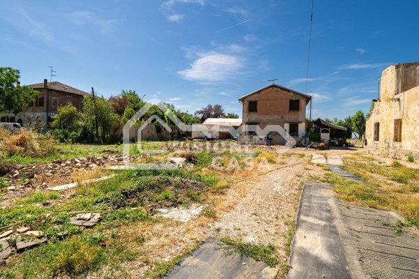 casa indipendente in vendita a Bagnolo in Piano
