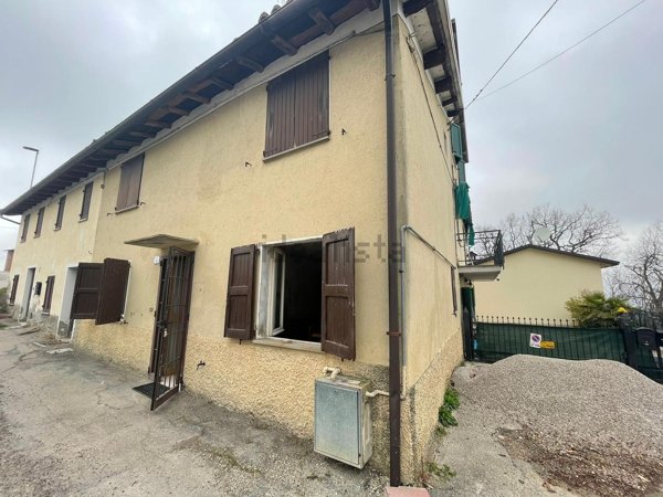 appartamento in vendita a Baiso