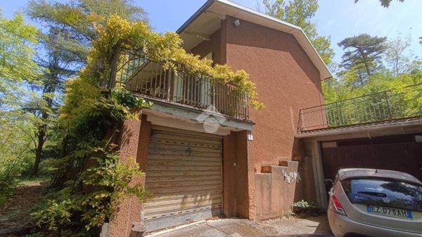 casa indipendente in vendita a Baiso