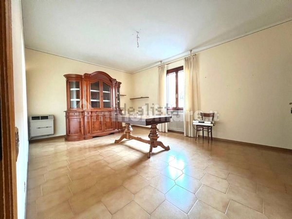 casa indipendente in vendita a Baiso in zona Villa