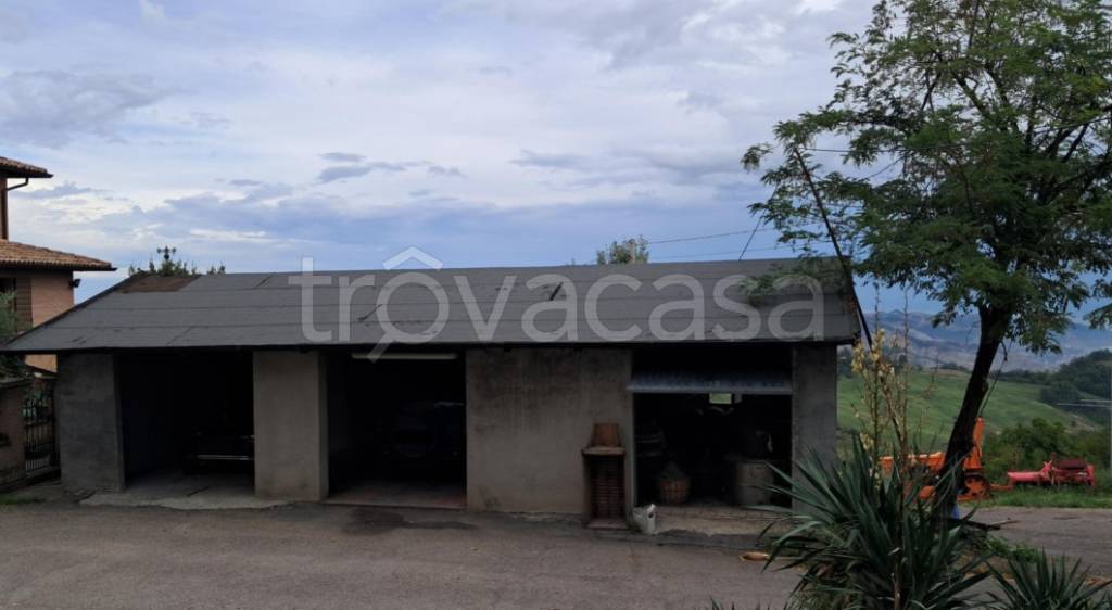 ufficio in vendita a Baiso in zona Corciolano