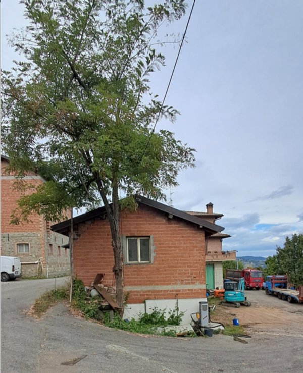 appartamento in vendita a Baiso in zona Corciolano