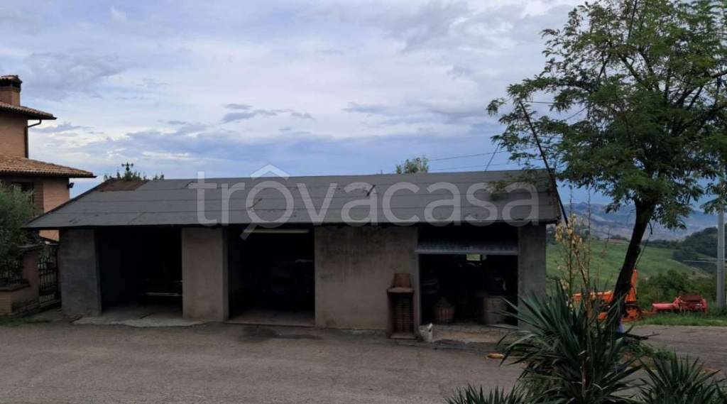 appartamento in vendita a Baiso in zona Corciolano