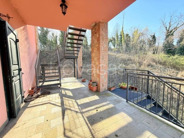 casa indipendente in vendita a Baiso in zona Villa