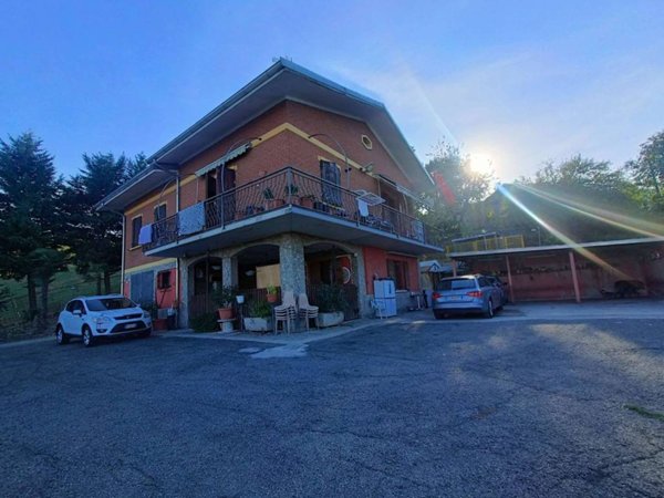 casa indipendente in vendita a Baiso