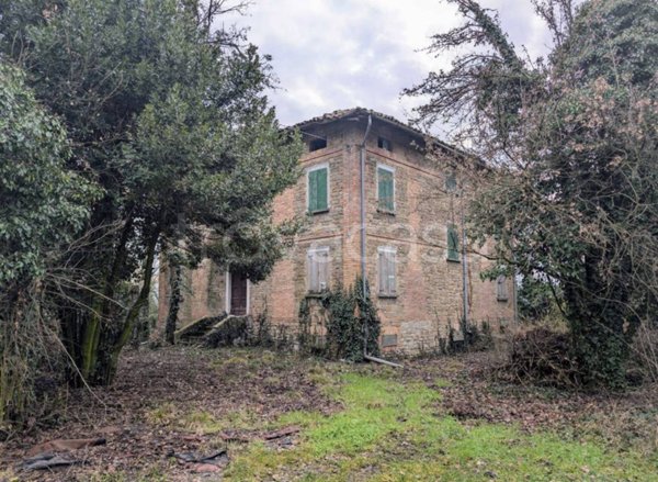 casa indipendente in vendita a Baiso in zona Villa