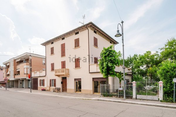 casa indipendente in vendita a Baiso in zona Montipò