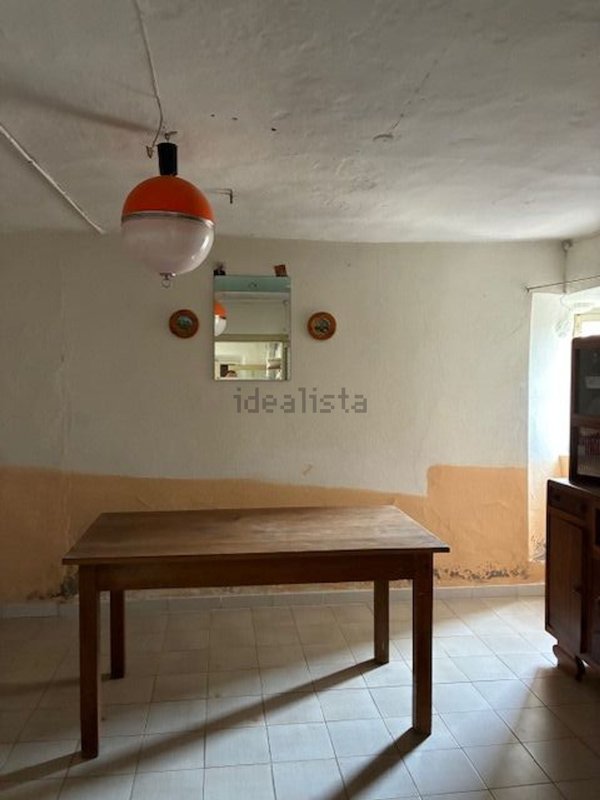 casa indipendente in vendita a Baiso in zona Casella
