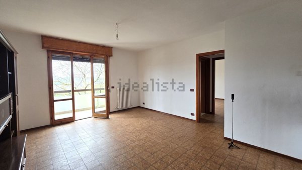 appartamento in vendita a Baiso in zona Villa