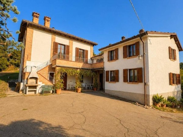 appartamento in vendita a Baiso in zona Melegaro