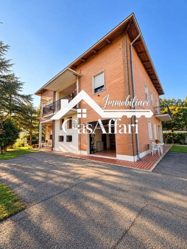 appartamento in vendita a Baiso in zona Montipò