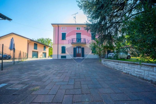 casa indipendente in vendita a Bibbiano