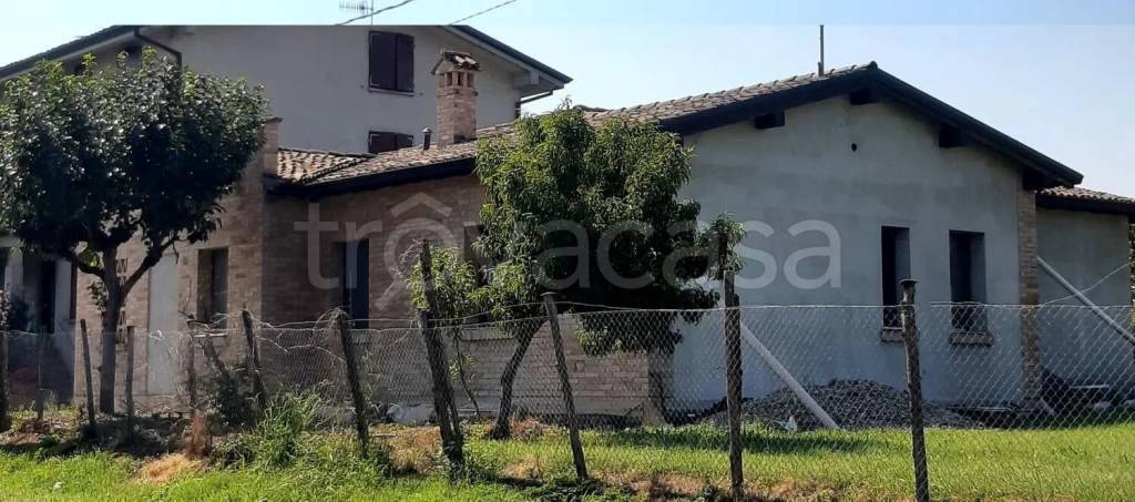 casa indipendente in vendita a Bibbiano
