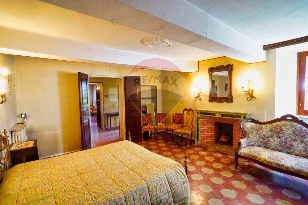 villa in vendita a Bibbiano in zona Corniano