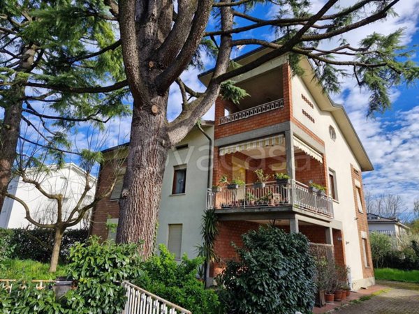 casa indipendente in vendita a Bibbiano in zona Barco