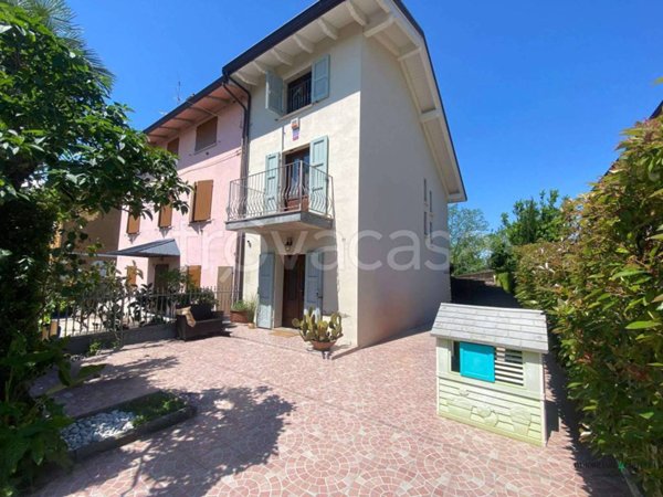 casa indipendente in vendita a Bibbiano in zona Ghiardo