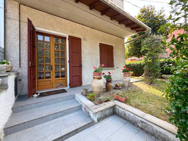 casa indipendente in vendita a Bibbiano