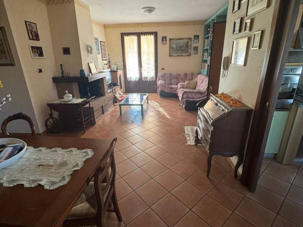 casa indipendente in vendita a Bibbiano