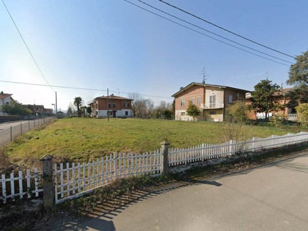 terreno edificabile in vendita a Bibbiano
