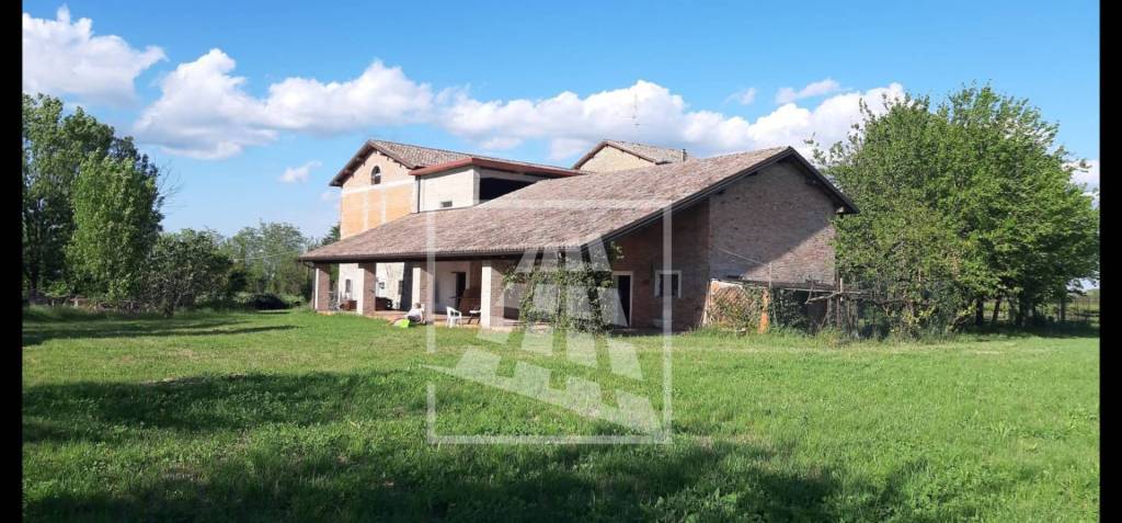 casa indipendente in vendita a Bibbiano