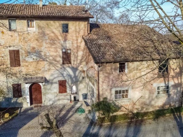 casa indipendente in vendita a Bibbiano in zona Barco