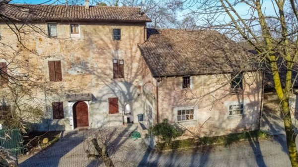 casa indipendente in vendita a Bibbiano in zona Barco