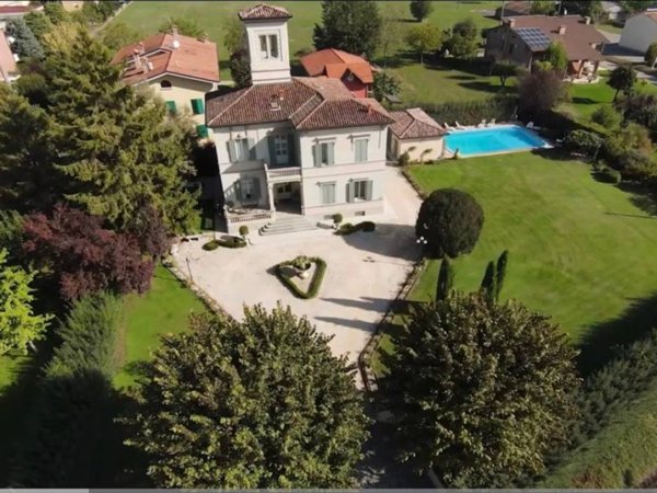 casa indipendente in vendita a Bibbiano