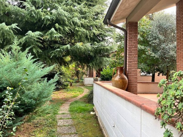 casa indipendente in vendita a Bibbiano