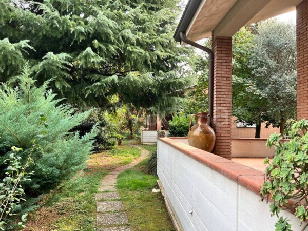 casa indipendente in vendita a Bibbiano