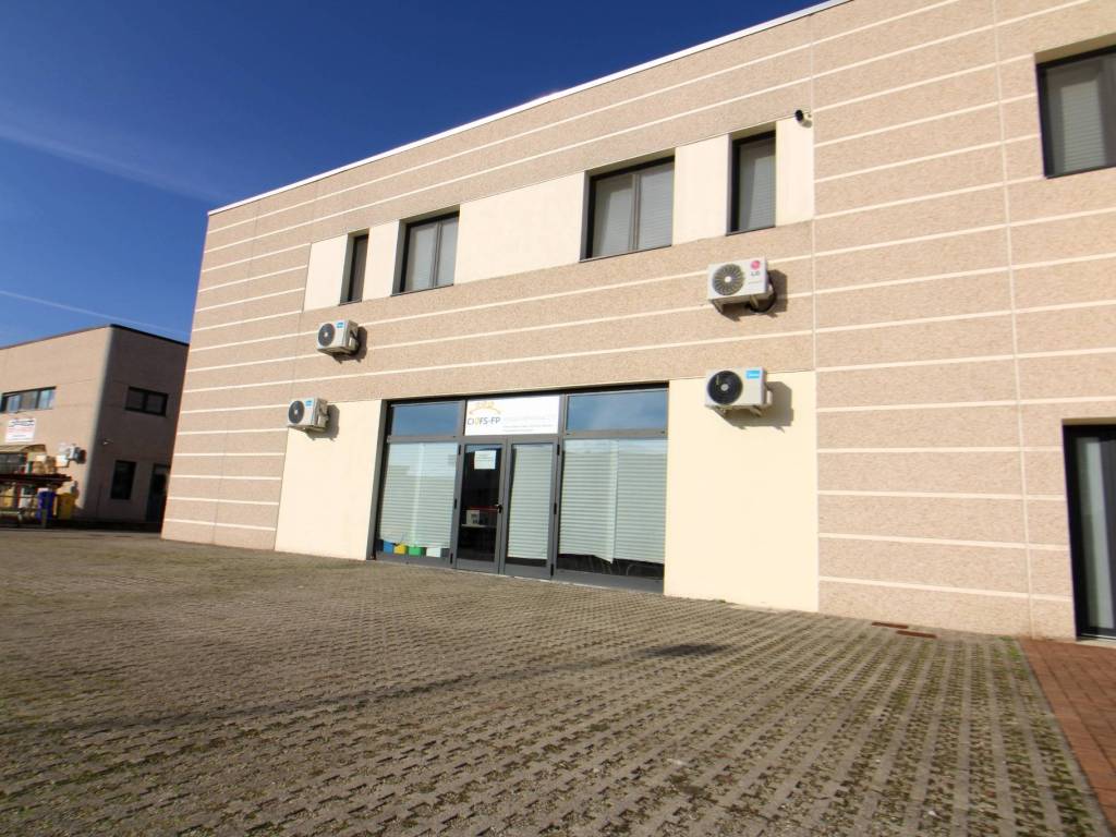 ufficio in vendita a Bibbiano