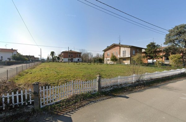 terreno edificabile in vendita a Bibbiano