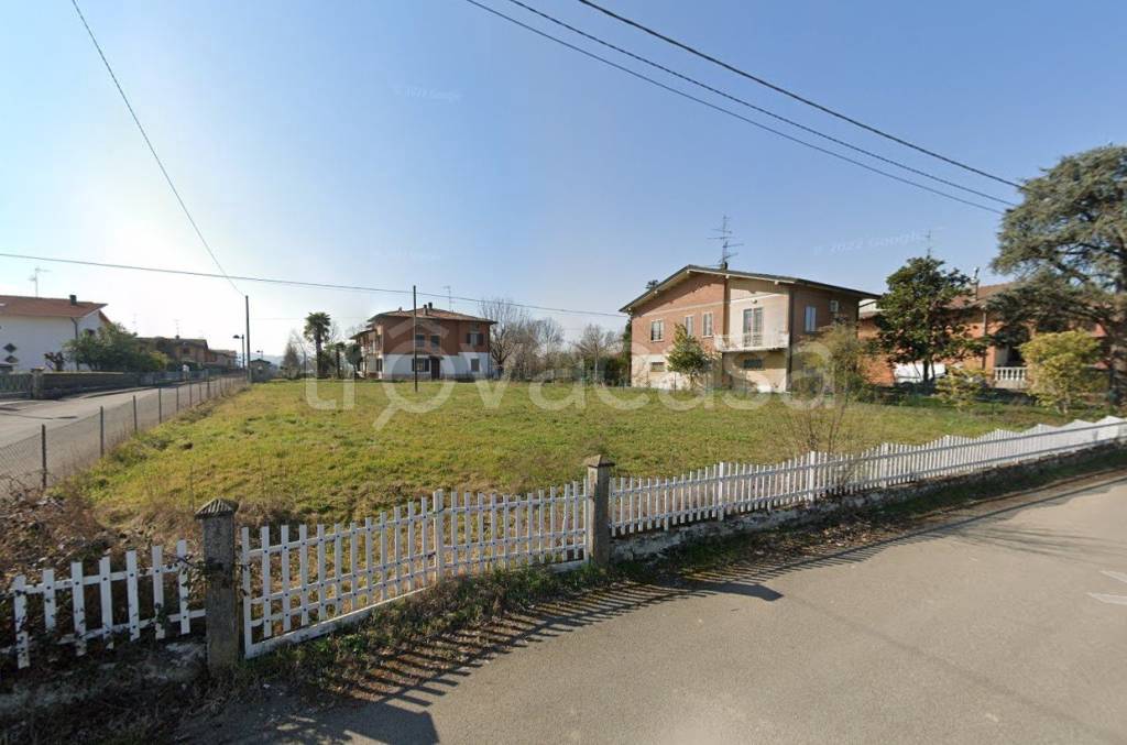 terreno edificabile in vendita a Bibbiano