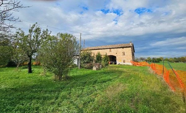 casale in vendita a Bibbiano