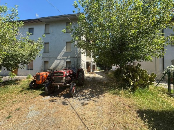 casa indipendente in vendita a Bibbiano in zona Barco