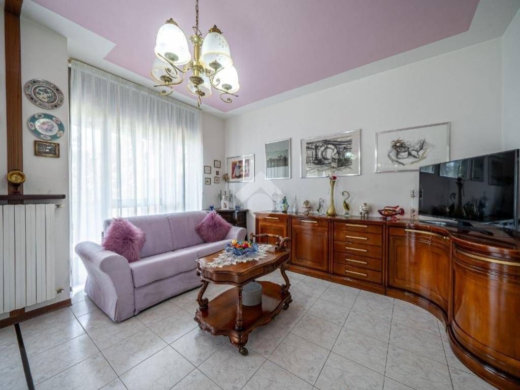appartamento in vendita a Bibbiano in zona Fossa