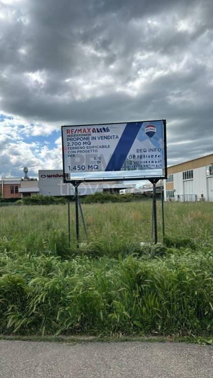 negozio in vendita a Bibbiano in zona Corniano