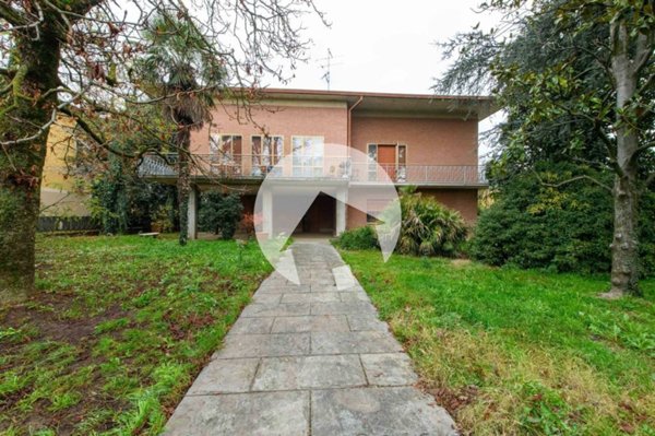 casa indipendente in vendita a Bibbiano