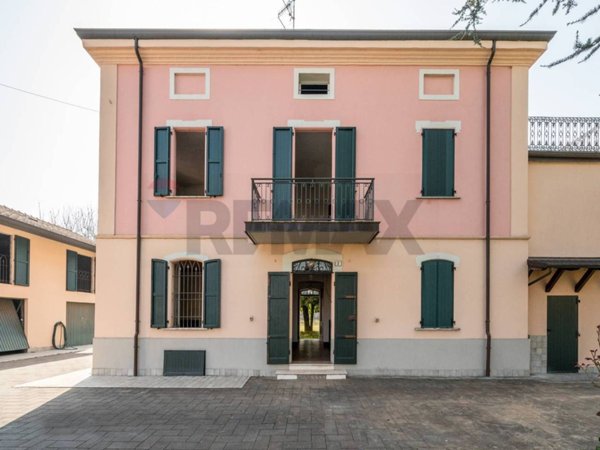 casa indipendente in vendita a Bibbiano