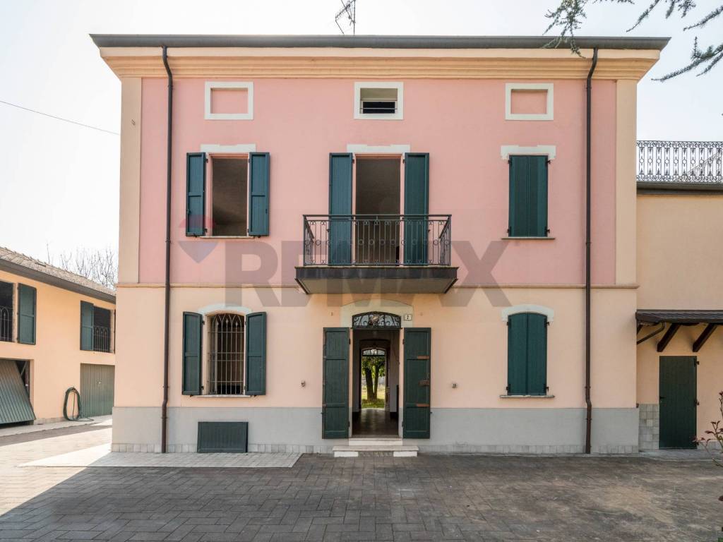 casa indipendente in vendita a Bibbiano