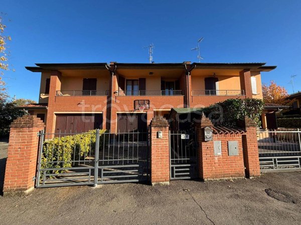 casa indipendente in vendita a Bibbiano in zona Corniano