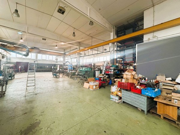 capannone in vendita a Bibbiano in zona Barco