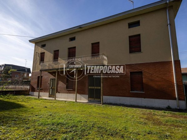 casa indipendente in vendita a Bibbiano