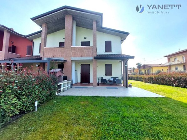 casa indipendente in vendita a Bibbiano