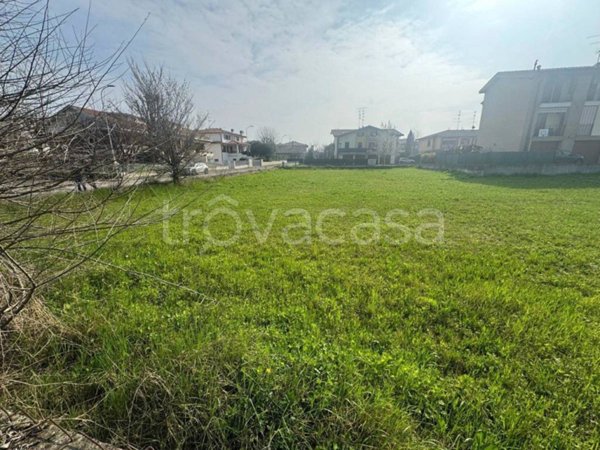 terreno edificabile in vendita a Bibbiano