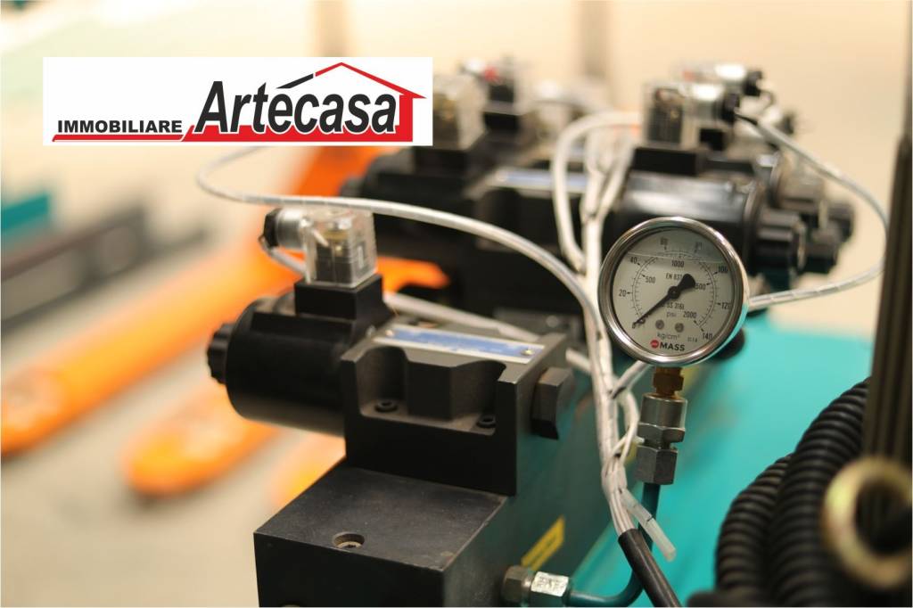 locale commerciale in vendita a Bibbiano in zona Barco