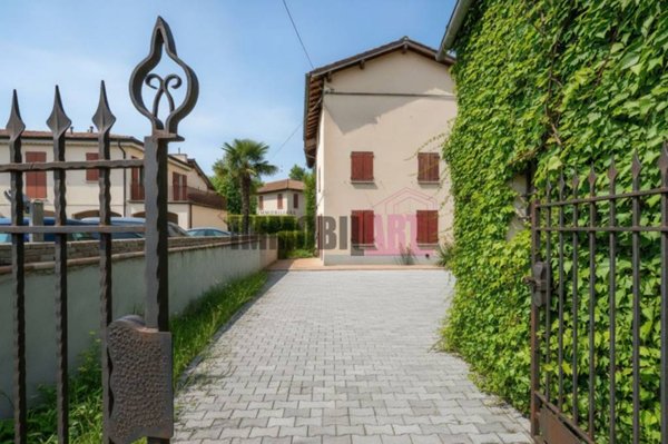 casa indipendente in vendita a Bibbiano