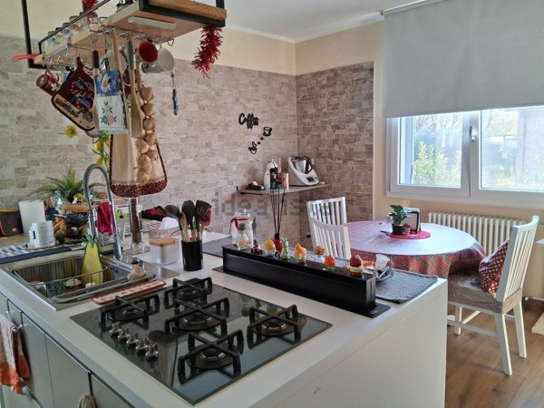 casa indipendente in vendita a Bibbiano in zona Ghiardo